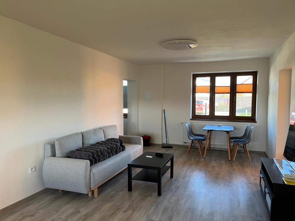 Apartment Golden Prague 78 Vestec  Kültér fotó