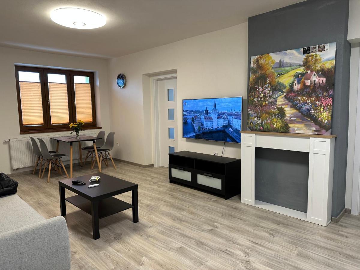 Apartment Golden Prague 78 Vestec  Kültér fotó