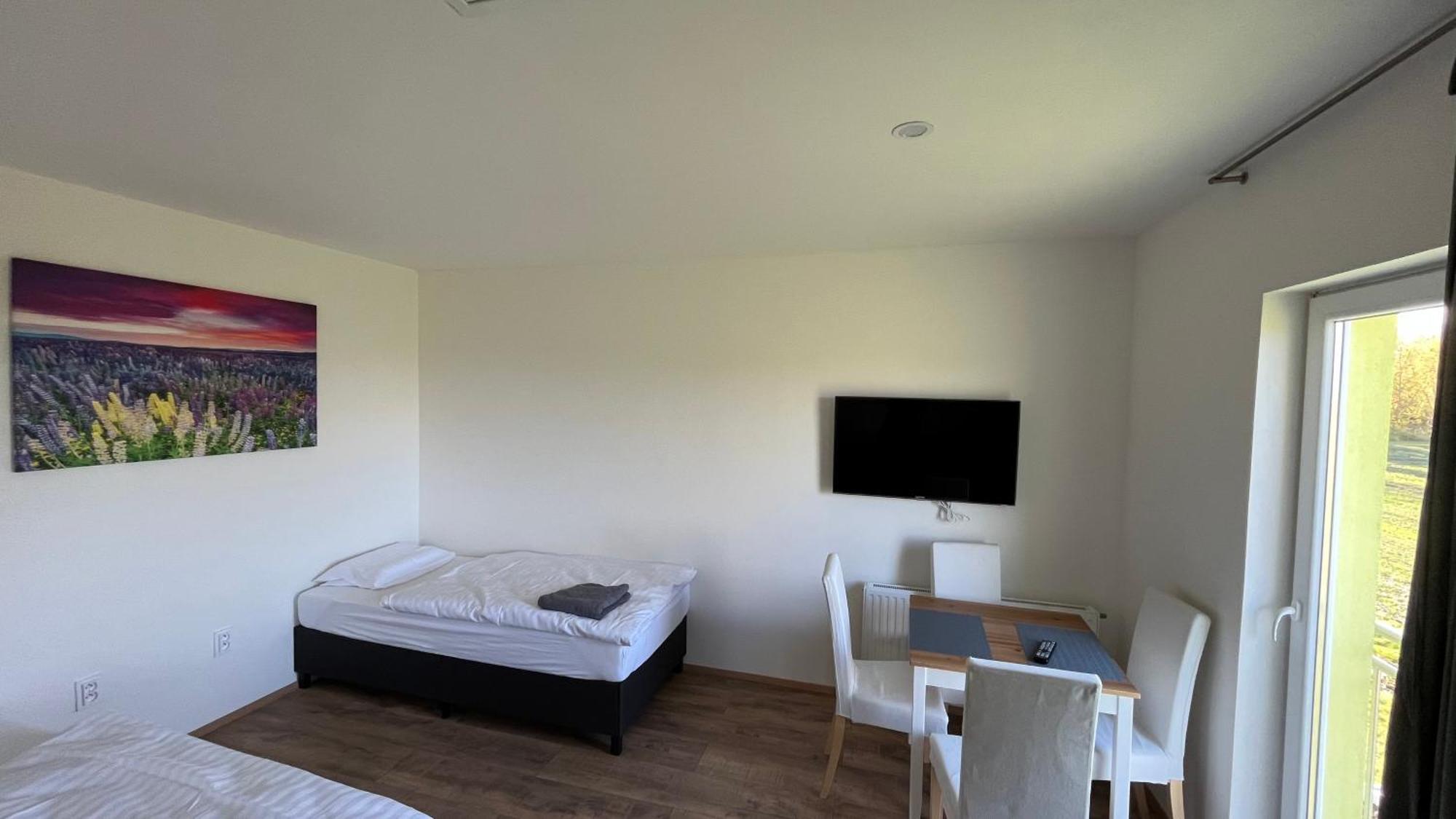 Apartment Golden Prague 78 Vestec  Kültér fotó